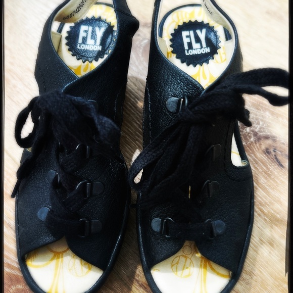 Fly London Black Leather Tie Sandals - Picture 6 of 7